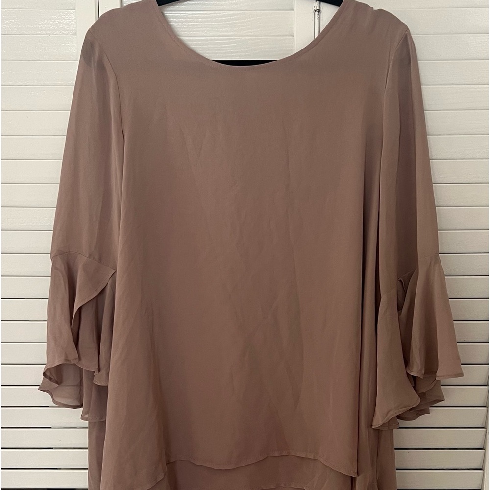 NWT high low blouse
